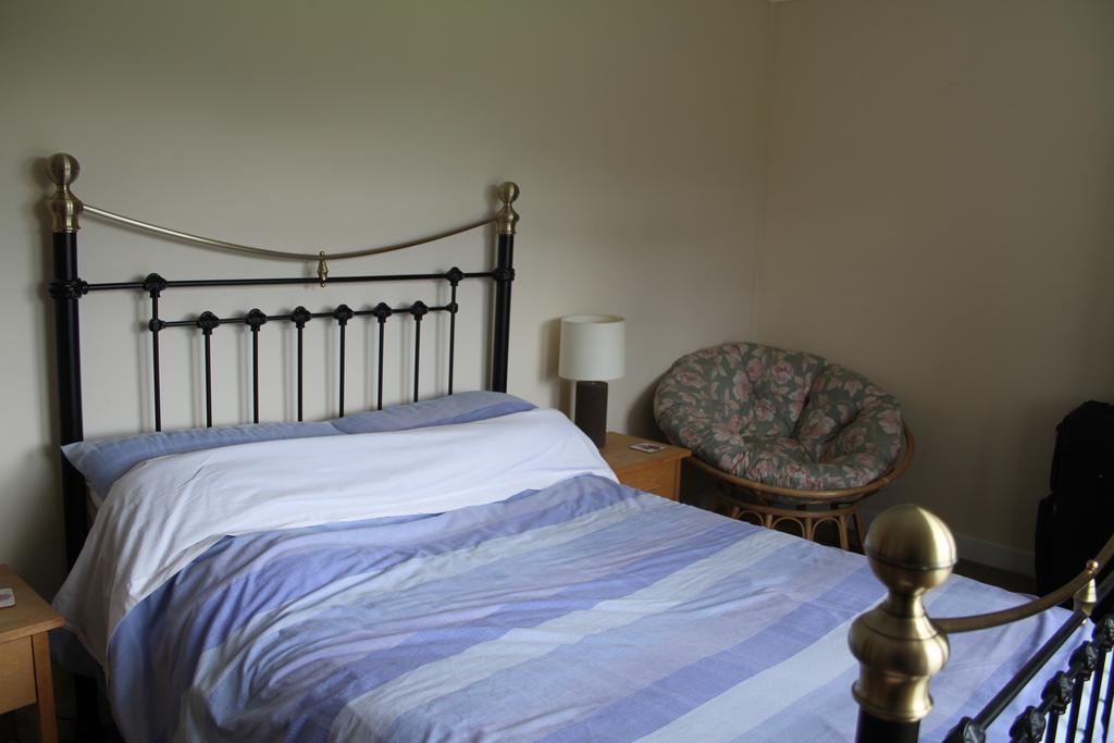 The Old School Apartment Dalavich Bagian luar foto