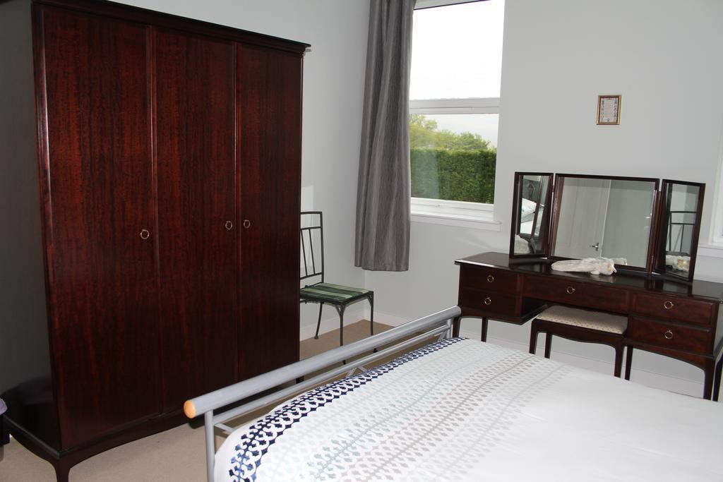 The Old School Apartment Dalavich Bagian luar foto